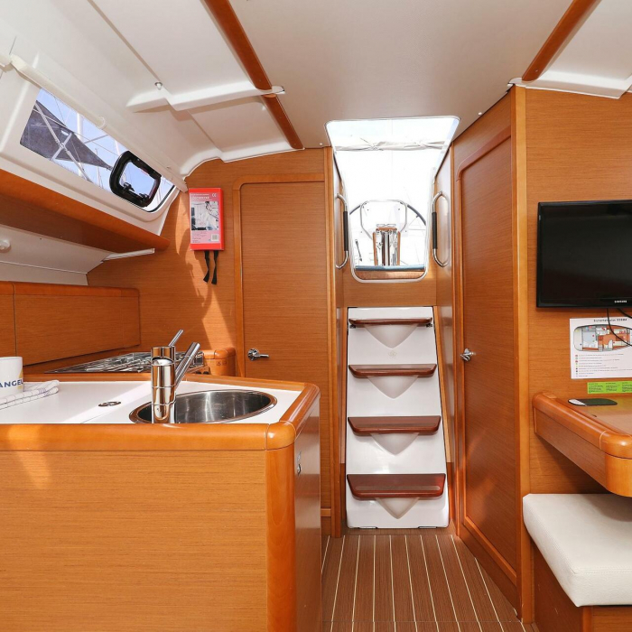 Cosma | Sun Odyssey 33i photo 41