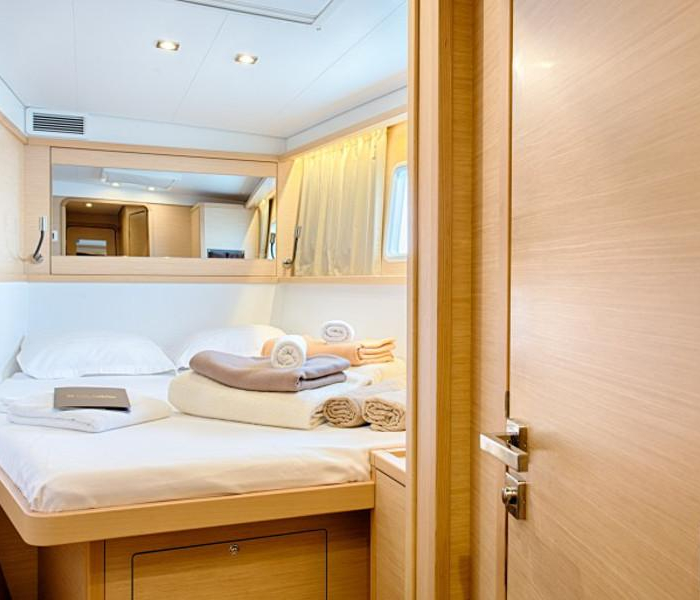 BRIGHT MOON | Lagoon 450 F Luxury photo 13