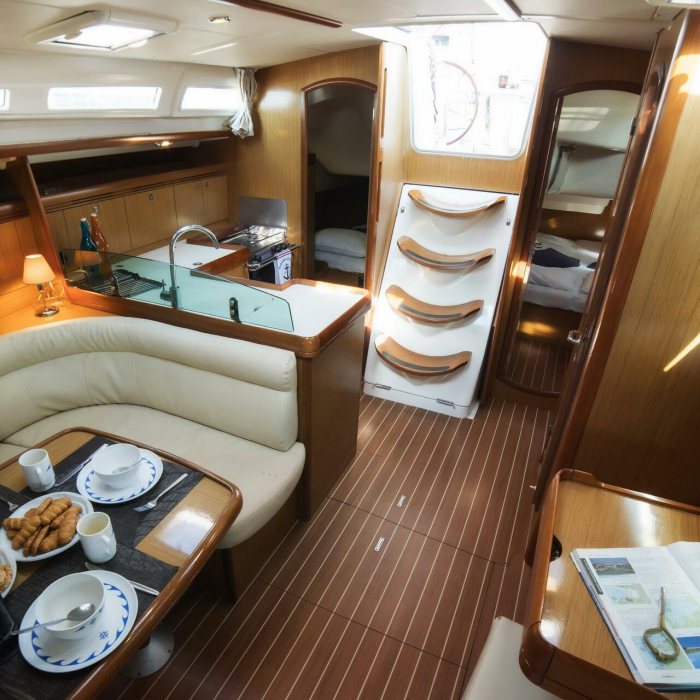 Triton | Sun Odyssey 42i photo 5