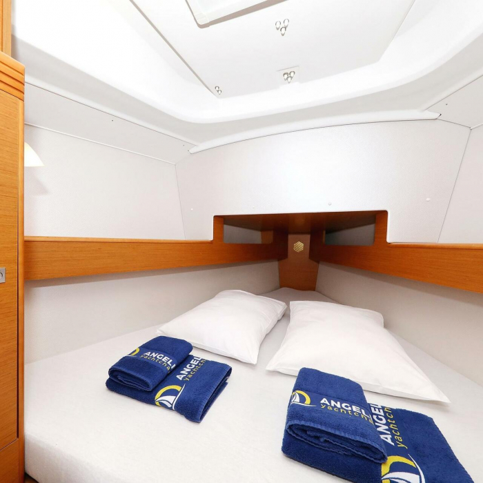 Cosma | Sun Odyssey 33i photo 10