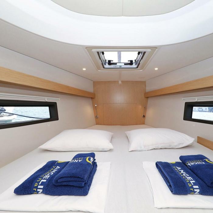 Levente | Bavaria C42 photo 7