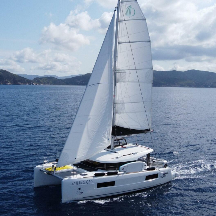 Geo | Lagoon 40 photo 1