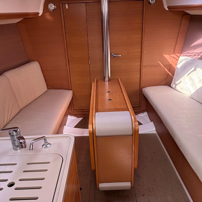 Expensive Toy | Dufour 310 GL photo 6