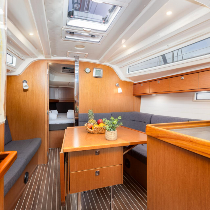 Fjaka | Bavaria Cruiser 37 photo 11