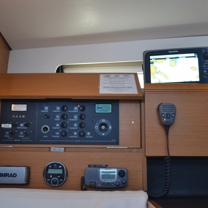 Triada | Sun Odyssey 439 photo 9