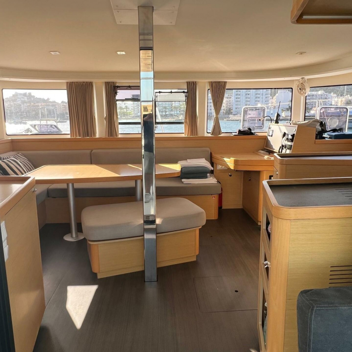 Genista II | Lagoon 42 photo 8