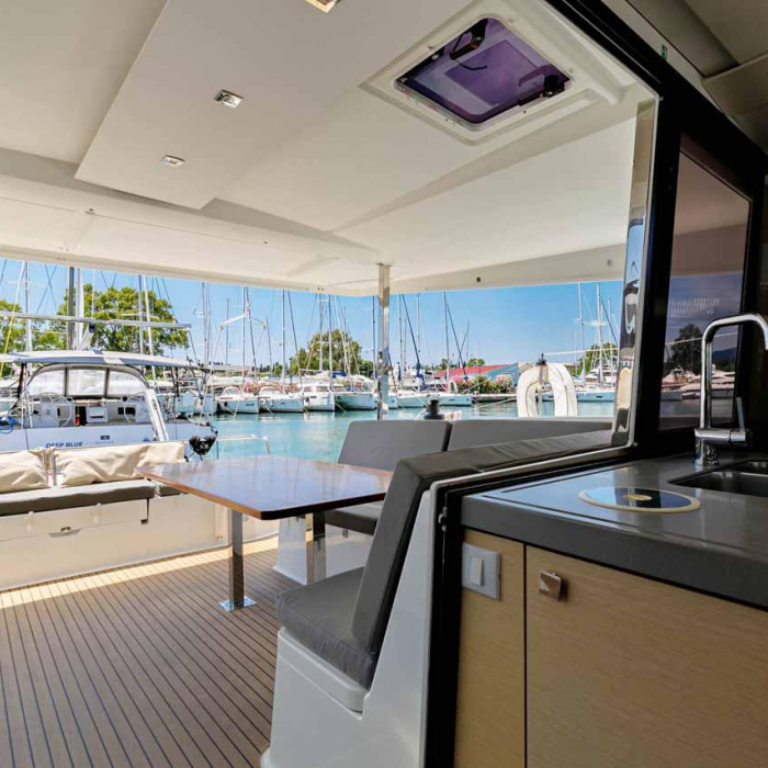 Servus | Fountaine Pajot LUCIA 40 photo 14