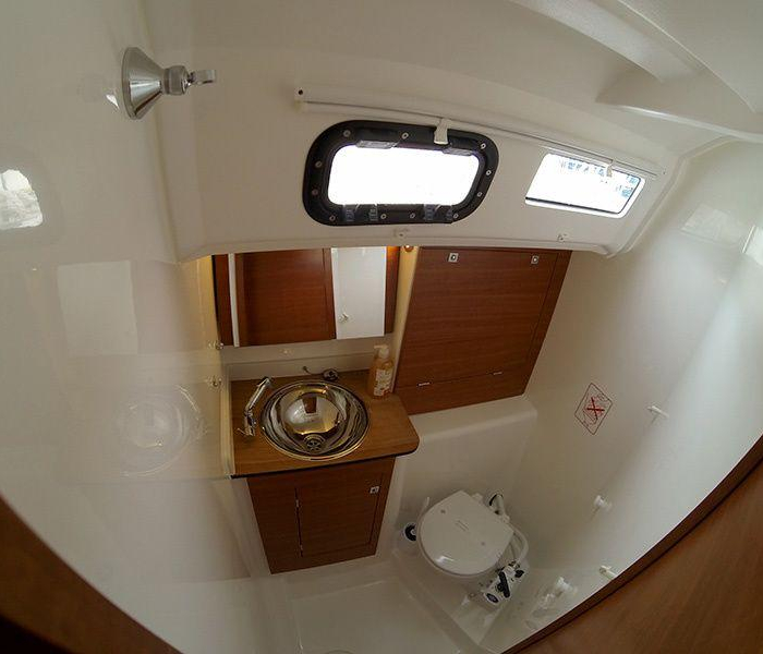 Luka | Dufour 350 GL photo 31