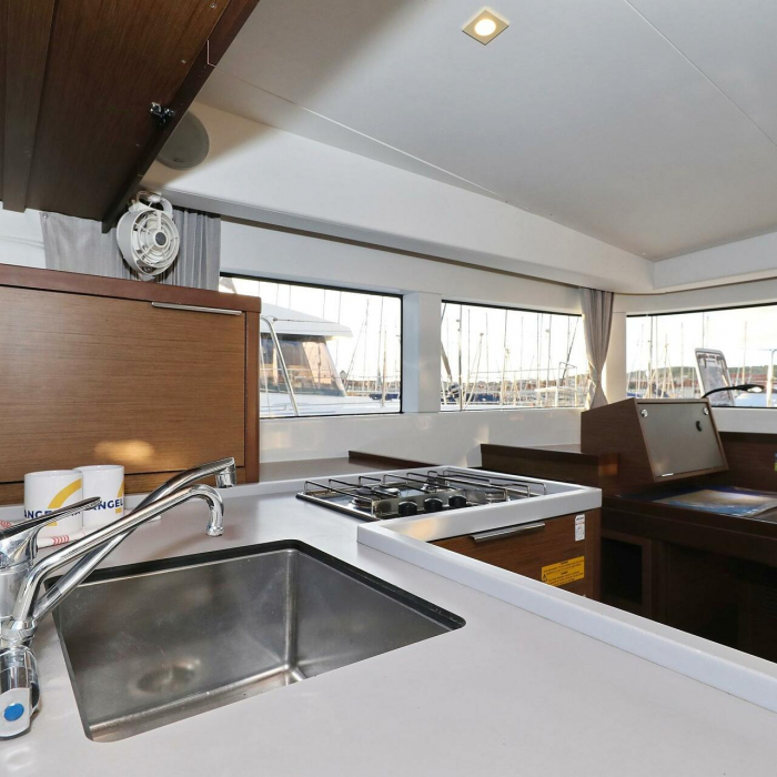 Mars | Lagoon 40 photo 47