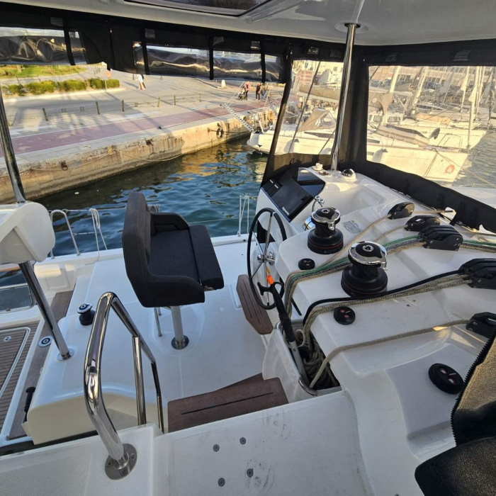 Aelia | Lagoon 43 photo 2