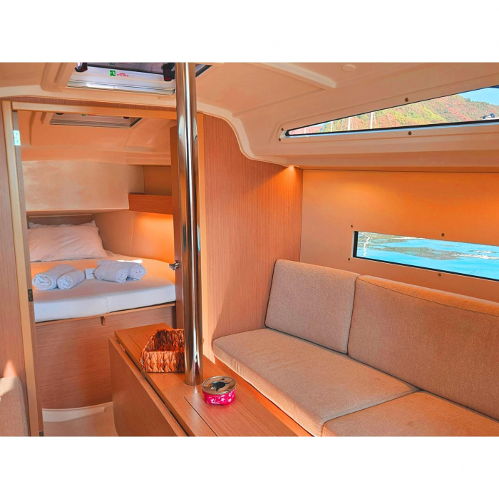 Lima | Oceanis 30.1 photo 13