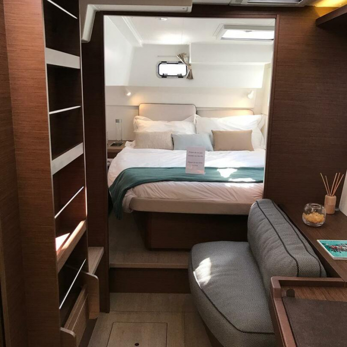 Saudade | Lagoon 40 photo 11