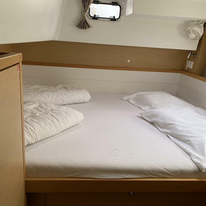 Nirvana | Lagoon 39 photo 22