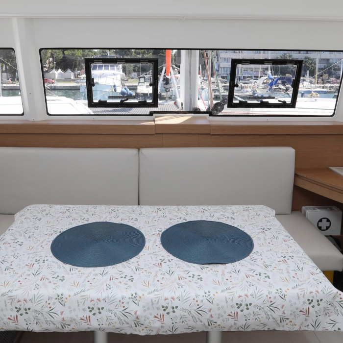 Gold Kiss | Excess 11 photo 1