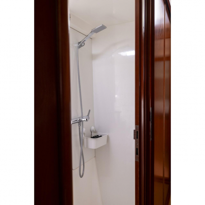 Tongaroa | Leopard 44 photo 10