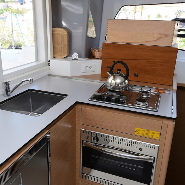 Silver Kiss | Excess 12 photo 9