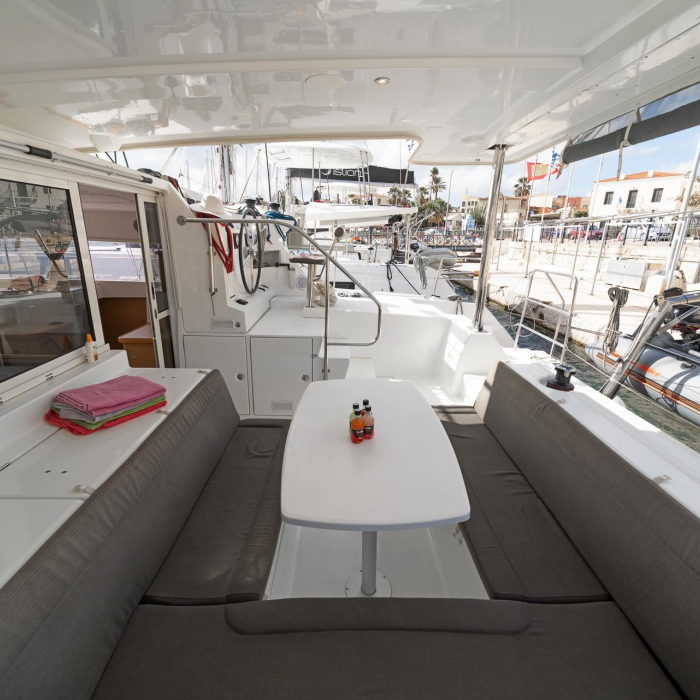 Silverstar II | Lagoon 421 A/C - GEN photo 9