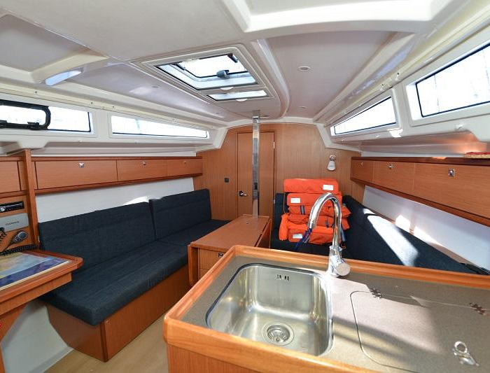 Karlo | Bavaria Cruiser 33 photo 11