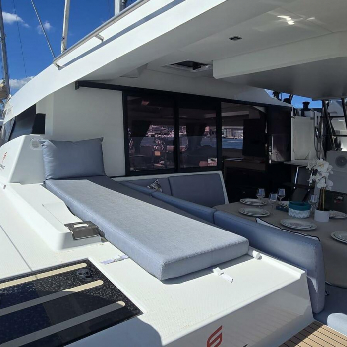 Ruinart | Fountaine Pajot Elba 45 photo 6