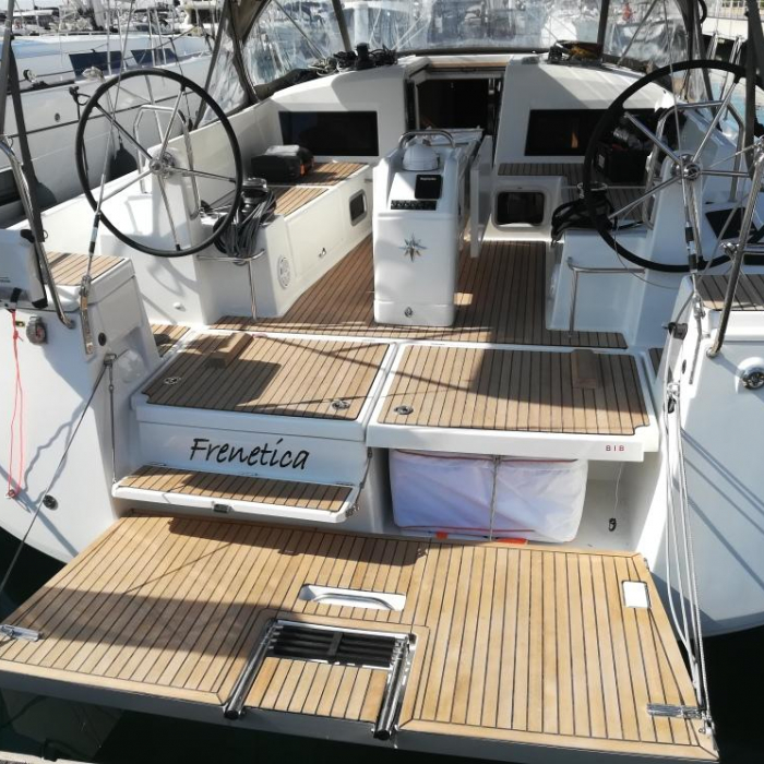 Frenetica | Sun Odyssey 440 photo 2