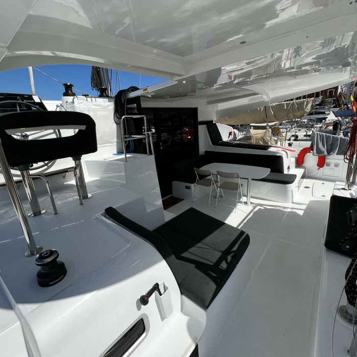 Odessa | Lagoon 42 photo 8