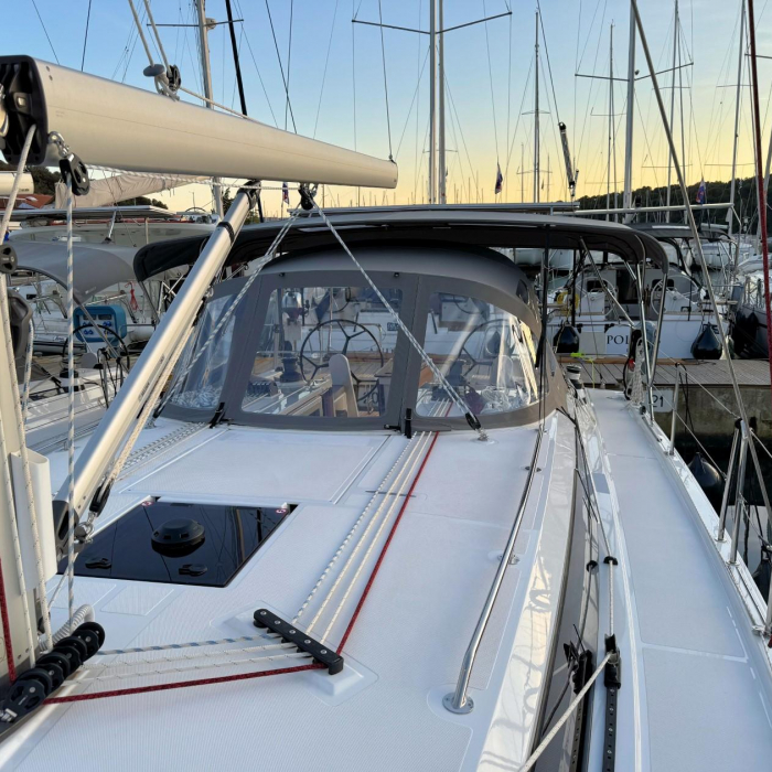 Ivana | Bavaria C42 photo 5