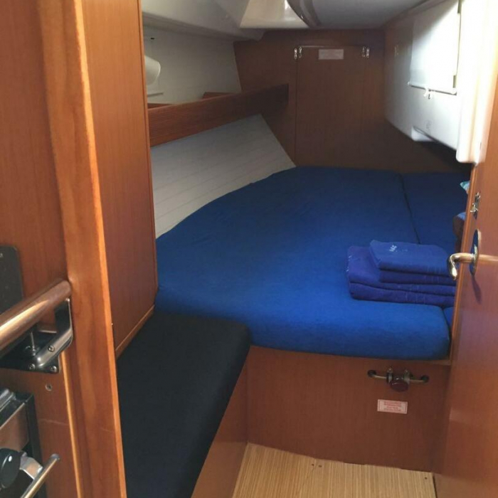Nici | Bavaria Cruiser 32 photo 8