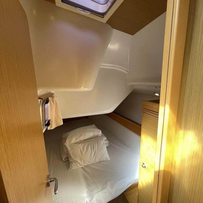 Mala | Sun Odyssey 36i photo 21