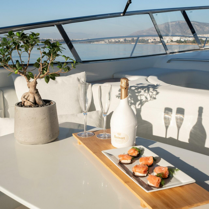 AEGEAN BLUE | Bavaria 40 photo 22