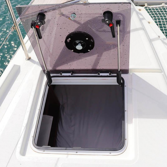 Jays 'n Seas | Lagoon 50 photo 4