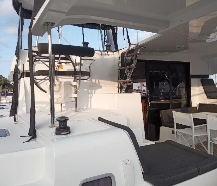 Memi | Lagoon 42 photo 11