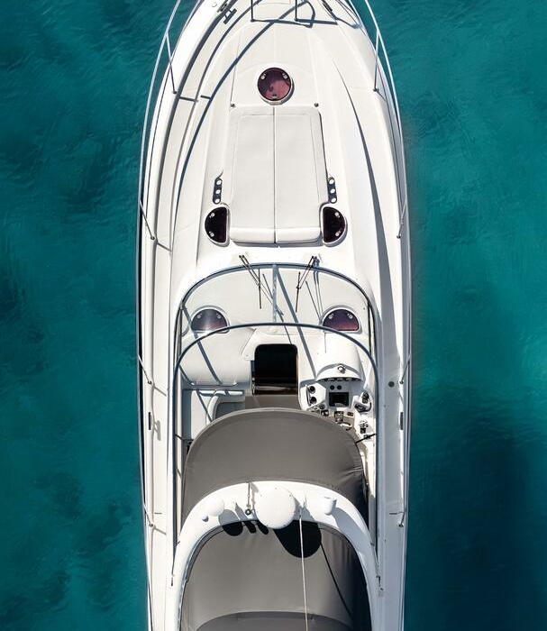 AEGEAN BLUE | Bavaria 40 photo 12