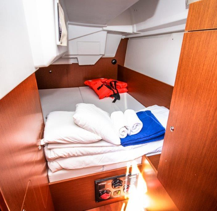 Dalmar | Oceanis 35 photo 7