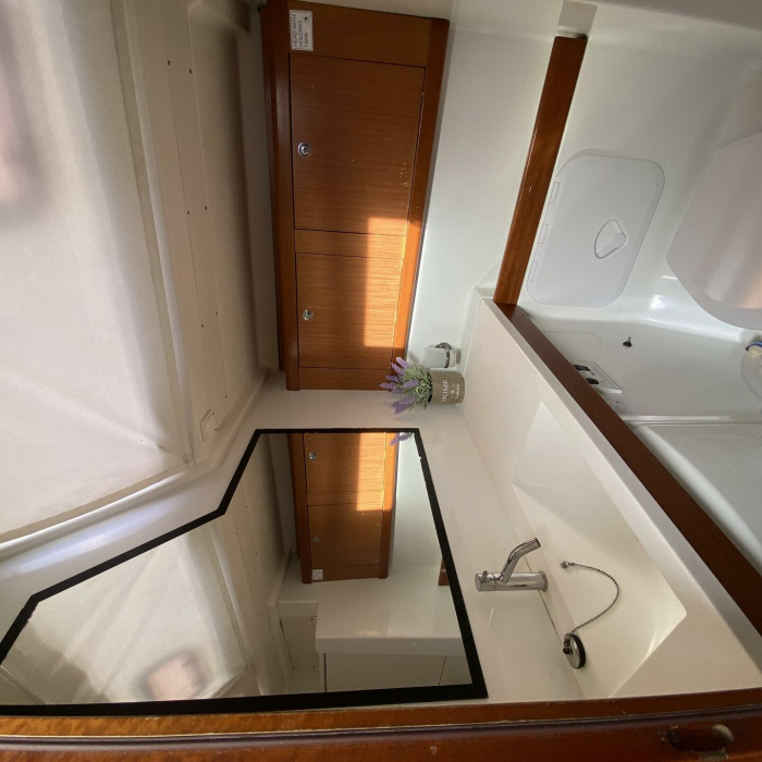 Valasia | Oceanis 54 photo 6