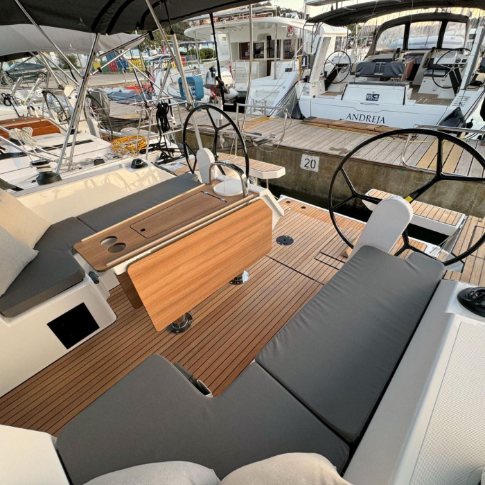 Ivana | Bavaria C42 photo 29