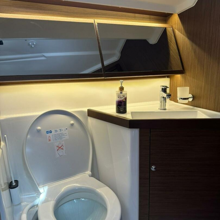 Mayramoot | Oceanis 40.1 photo 15
