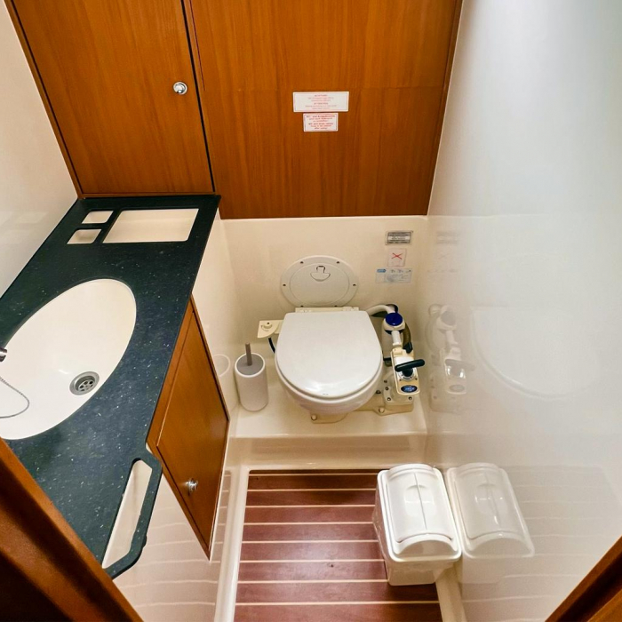 Aquaholic | Bavaria 45 photo 20