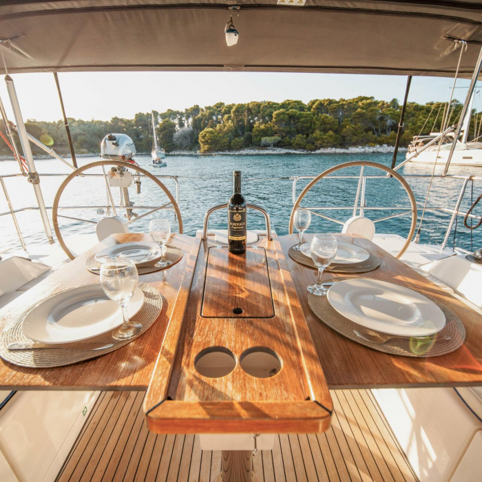 Fiona | Bavaria C42 photo 10