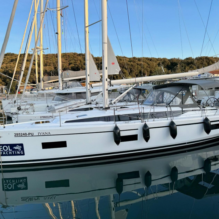 Ivana | Bavaria C42 photo 19