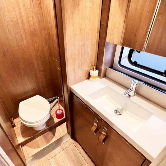 Honour | Bali 4.8 OW photo 24