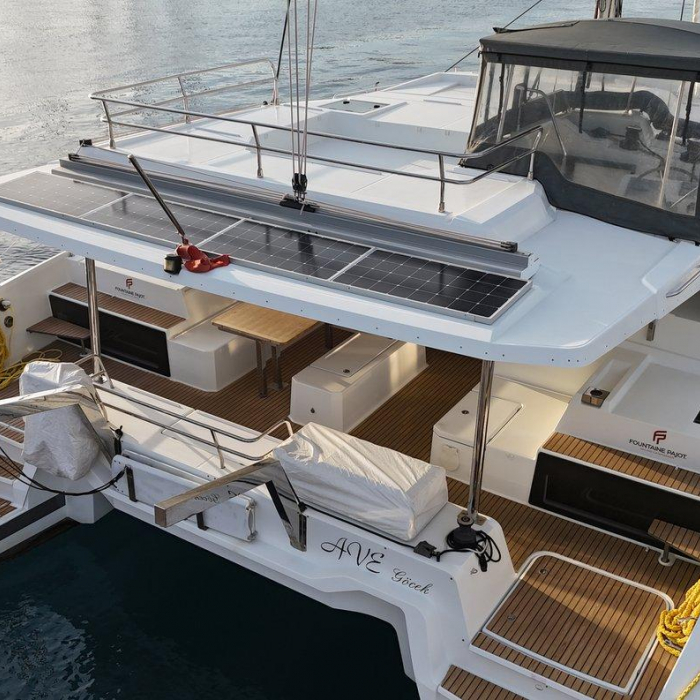 Ave | Fountaine Pajot Elba 45 photo 3