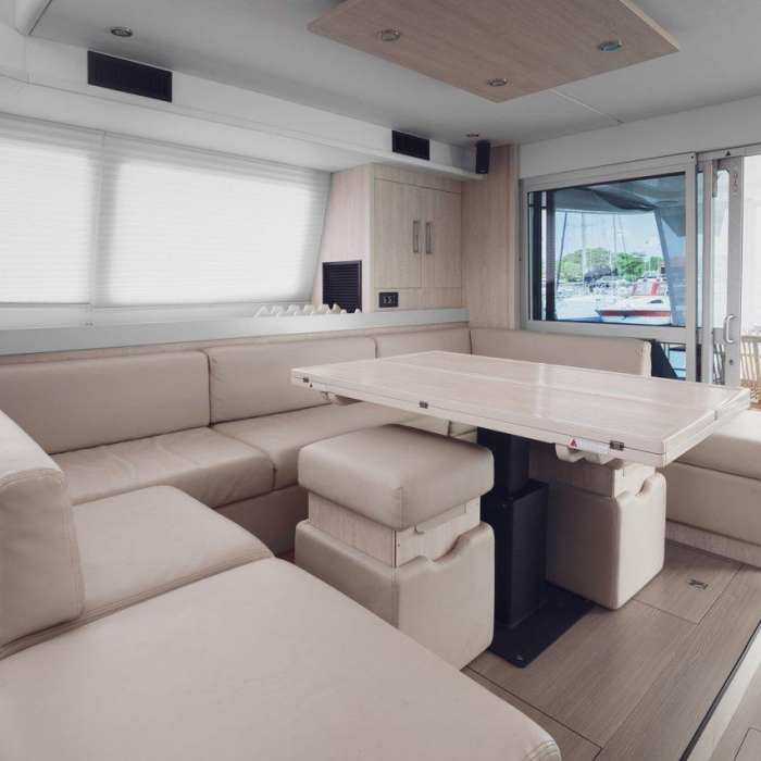 Between | Leopard 58 photo 16