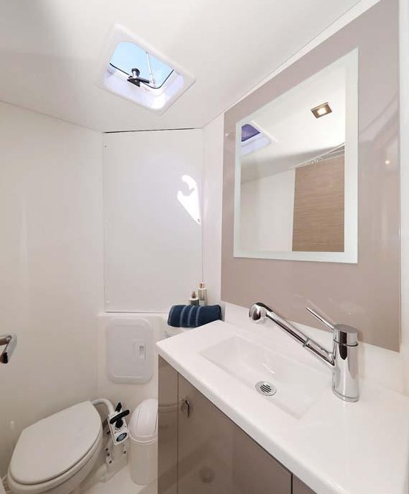 Canopus | Fountaine Pajot LUCIA 40 photo 31