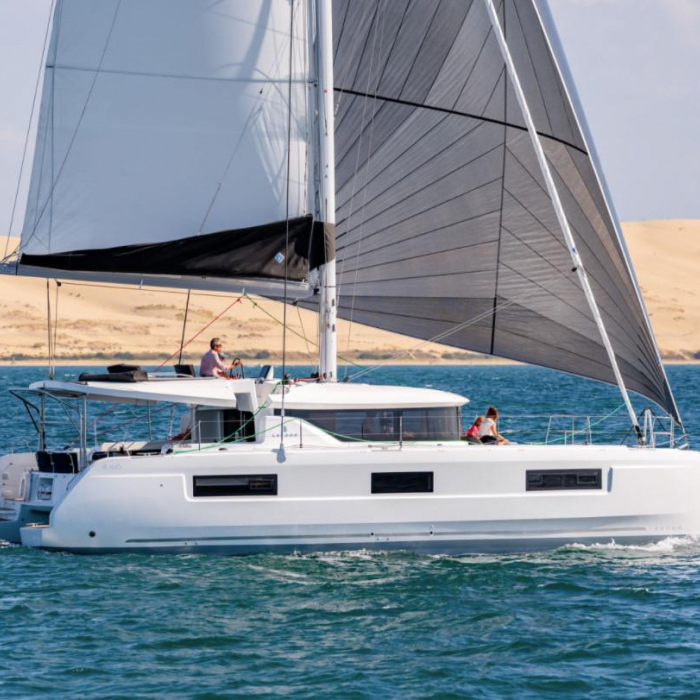 Overseas | Lagoon 46 Flybridge photo 1