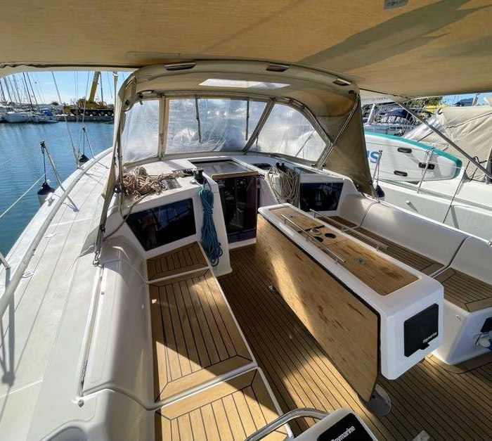 Gin Fizz | Dufour 390 photo 6