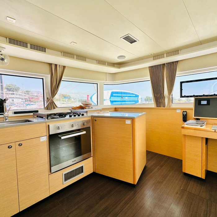 Madonna of Adriatic | Lagoon 52 F photo 16