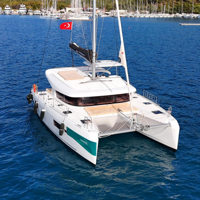 Mare | Lagoon 42 photo 10