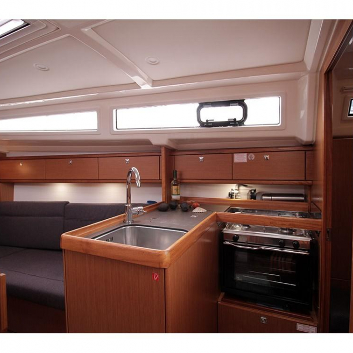 Callisto | Bavaria Cruiser 33 photo 4