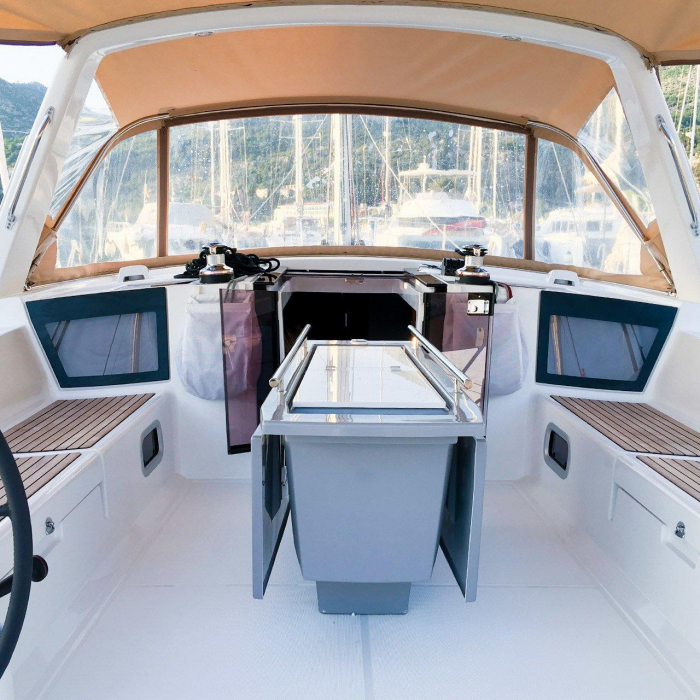 Mambo 1 | Oceanis 45 photo 12