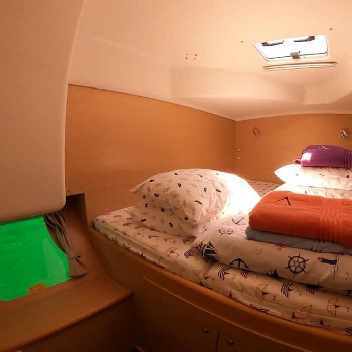 Suncity 1 | Lagoon 380 photo 6